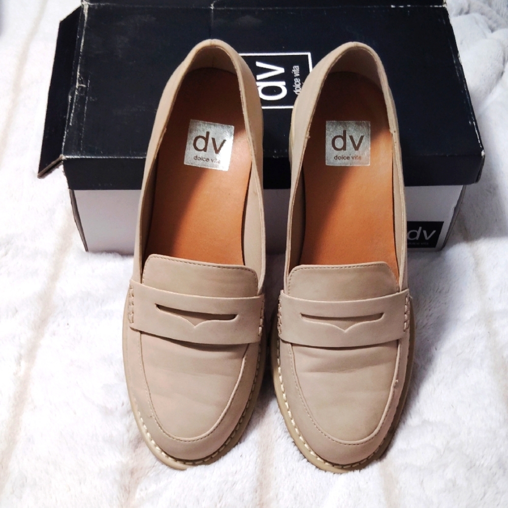 Dolce Vita Women's Tan Loafers